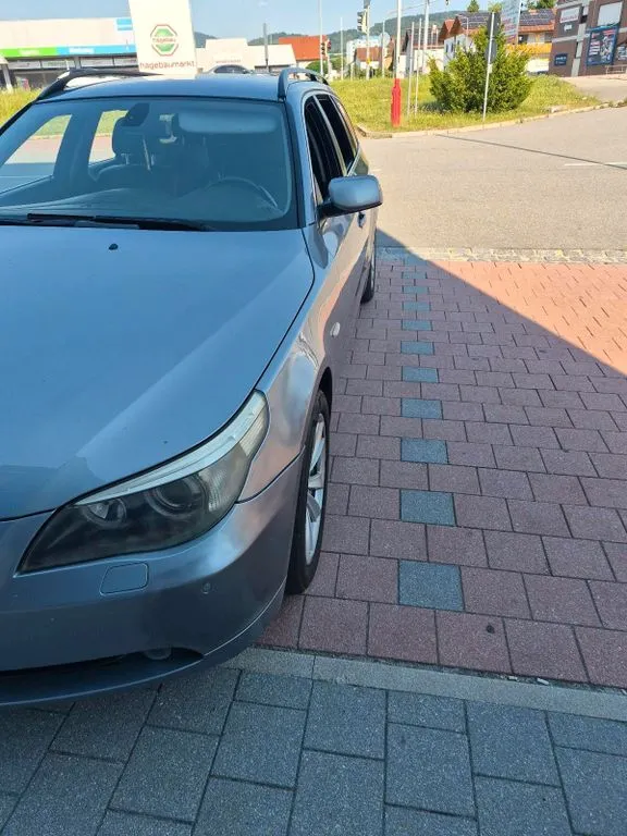 BMW 525