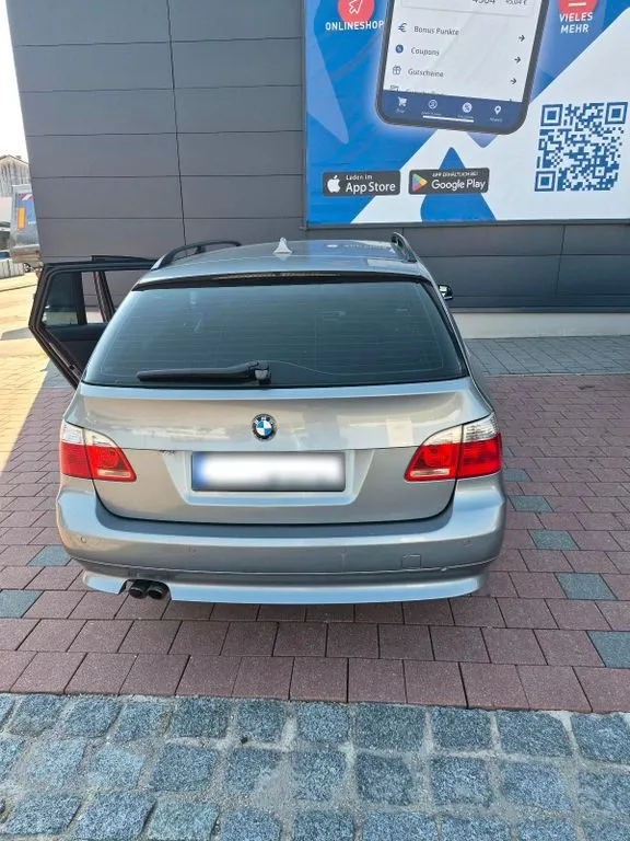 BMW 525