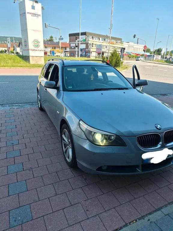 BMW 525