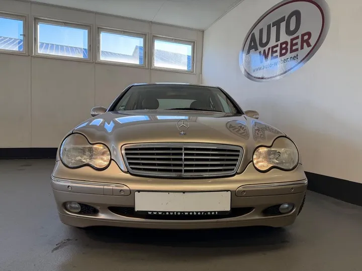 Mercedes-Benz C 180