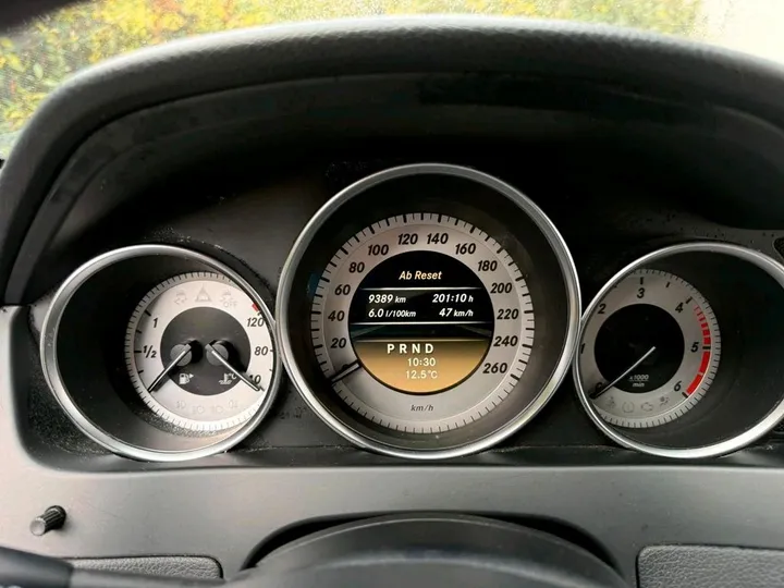 Mercedes-Benz C 220