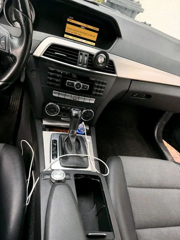 Mercedes-Benz C 220