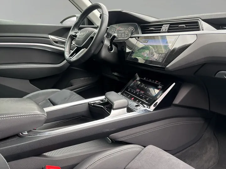 Audi Q8 e-tron