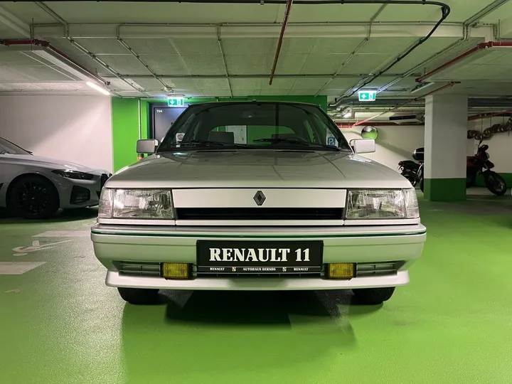 Renault R 11