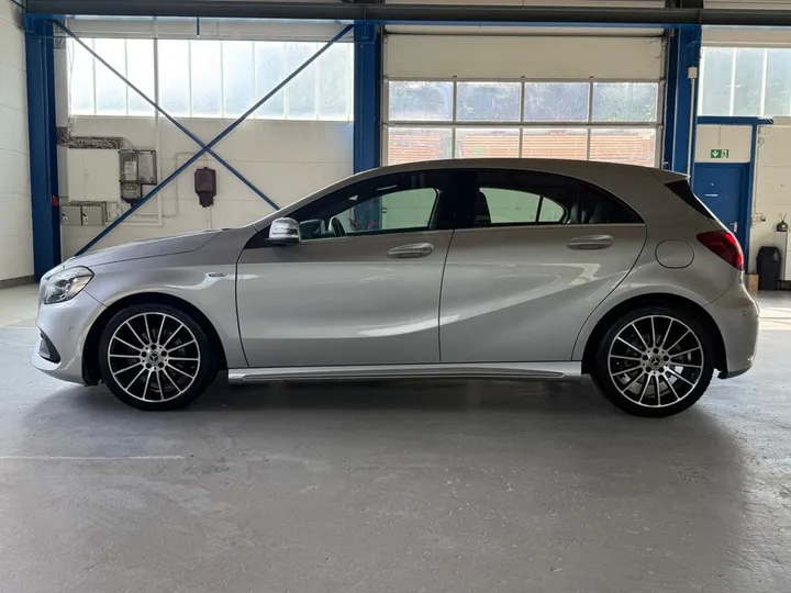 Mercedes-Benz A 180