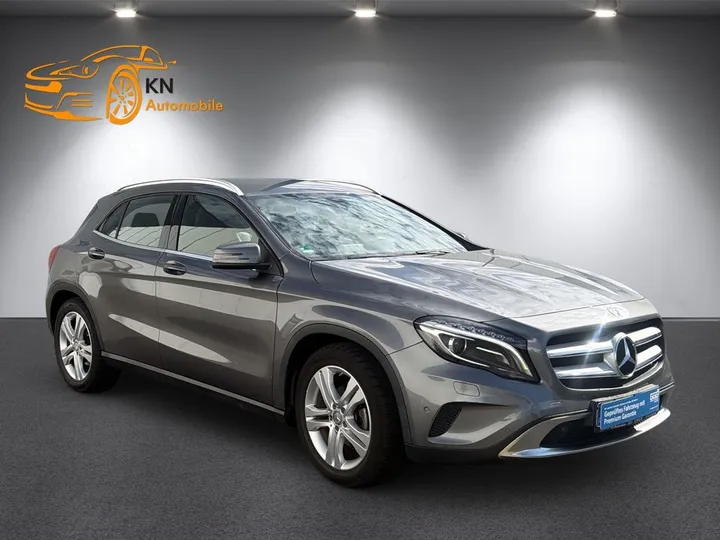 Mercedes-Benz GLA 200