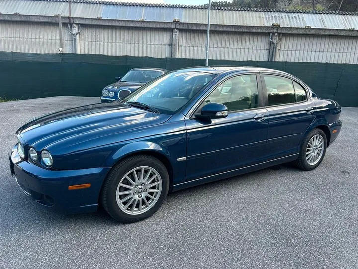 Jaguar X-Type