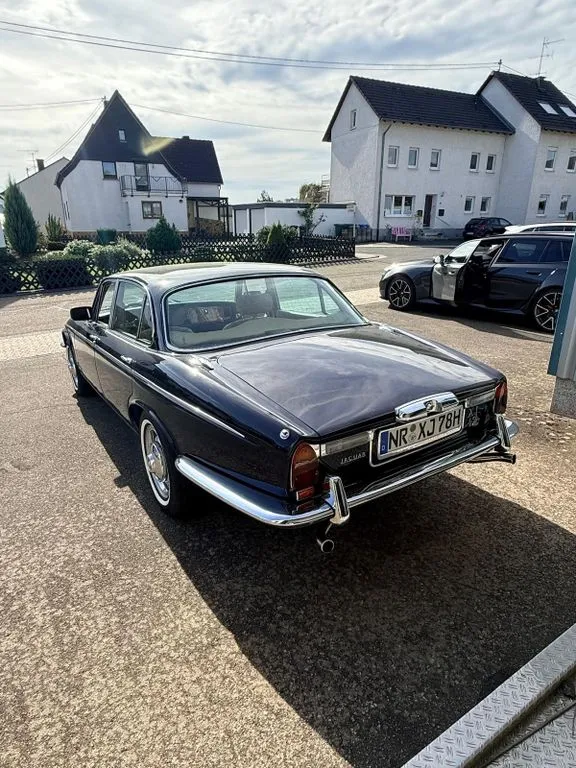 Jaguar XJ6