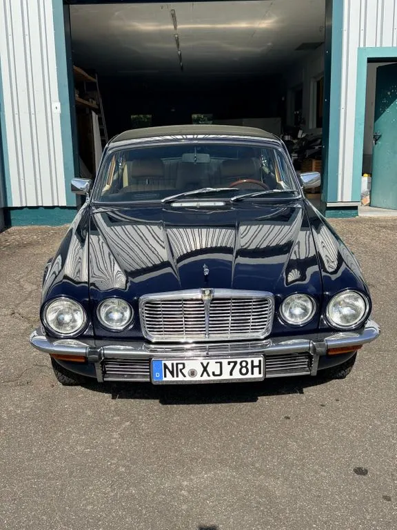 Jaguar XJ6