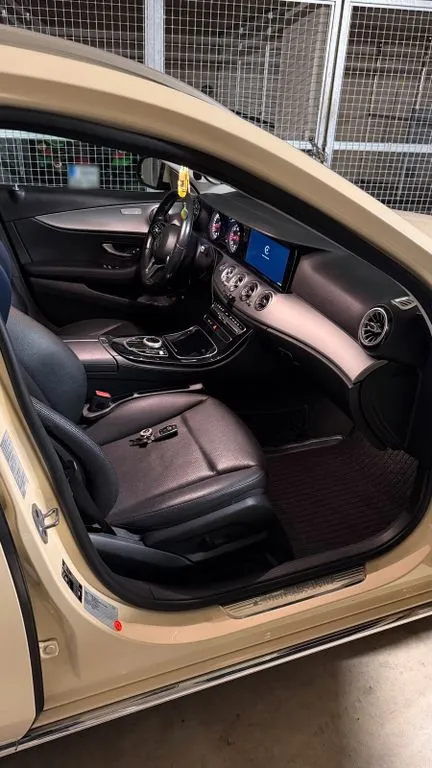 Mercedes-Benz E 200
