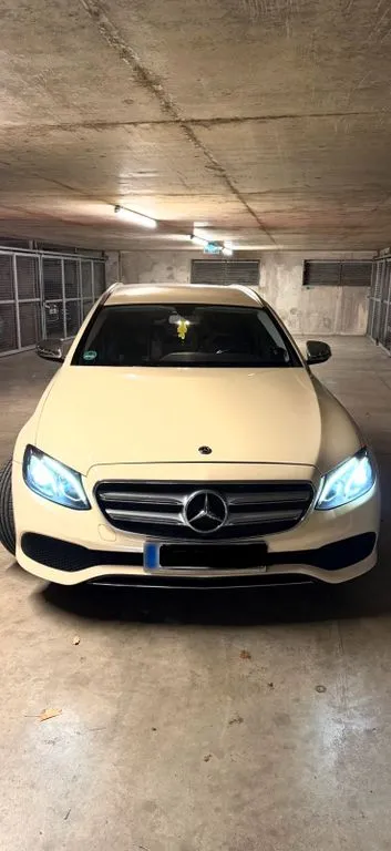 Mercedes-Benz E 200