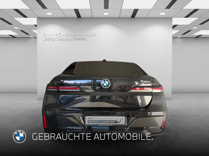 BMW 740