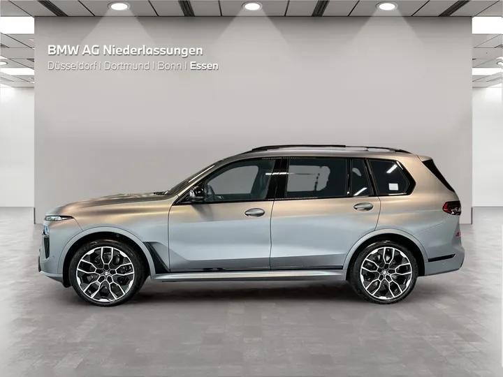 BMW X7 M60
