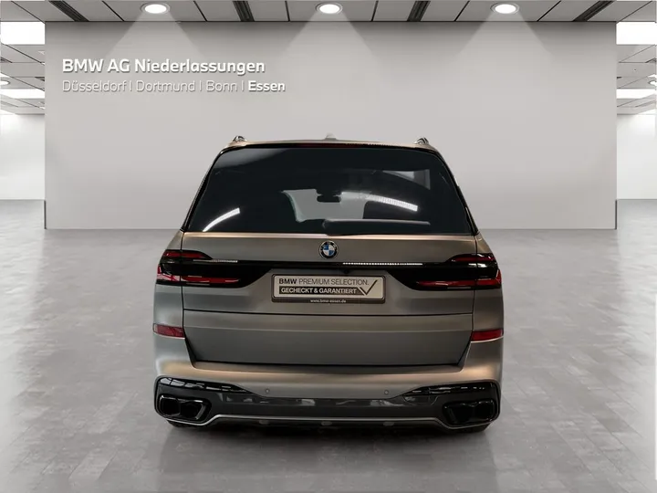BMW X7 M60