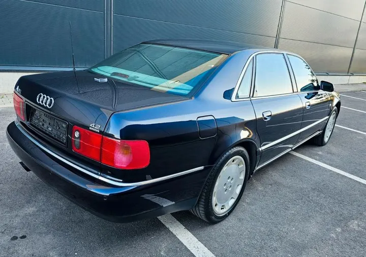 Audi A8