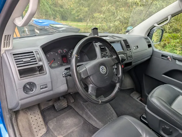Volkswagen T5 Caravelle