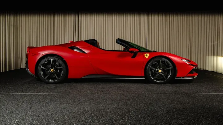 Ferrari SF90
