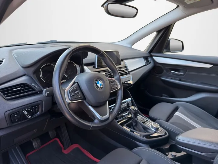 BMW 216