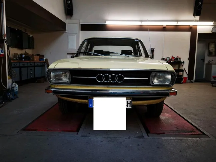 Audi 100