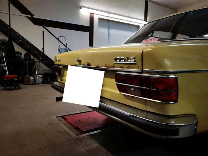 Audi 100