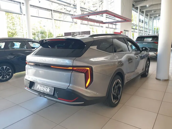 Kia K4
