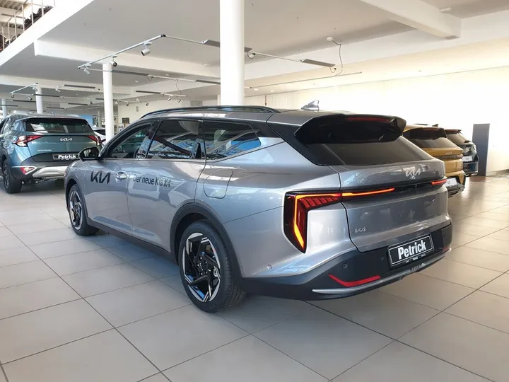 Kia K4