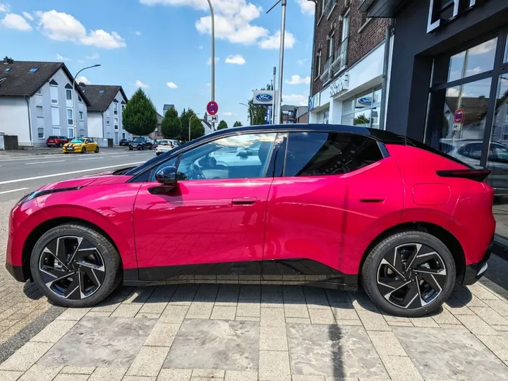 Lynk&Co 02