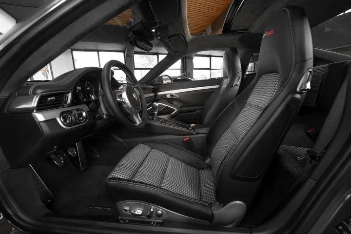 Porsche 991