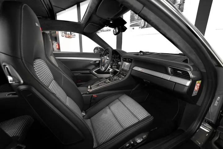 Porsche 991