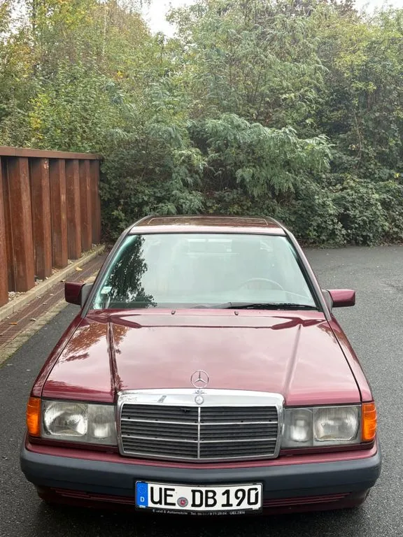 Mercedes-Benz 190