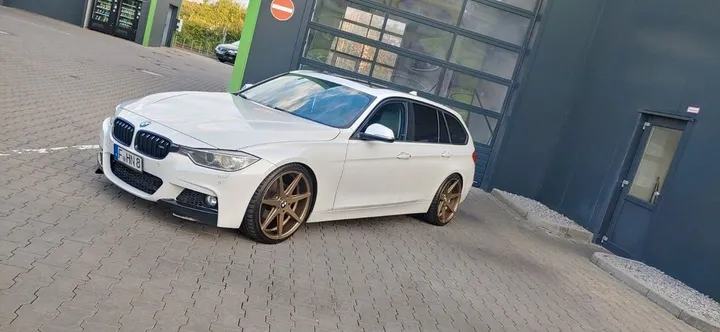 BMW 320