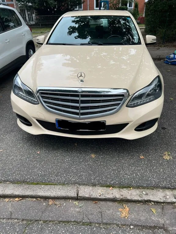 Mercedes-Benz E 220