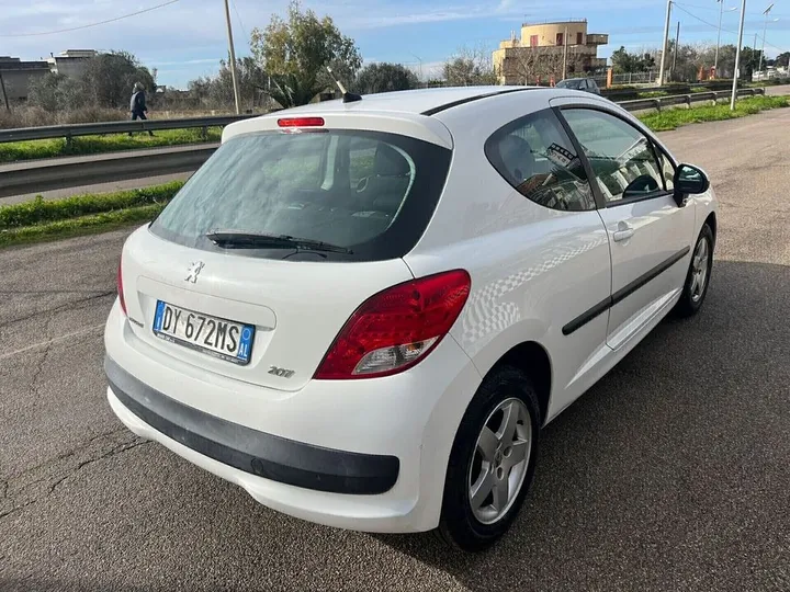 Peugeot 207