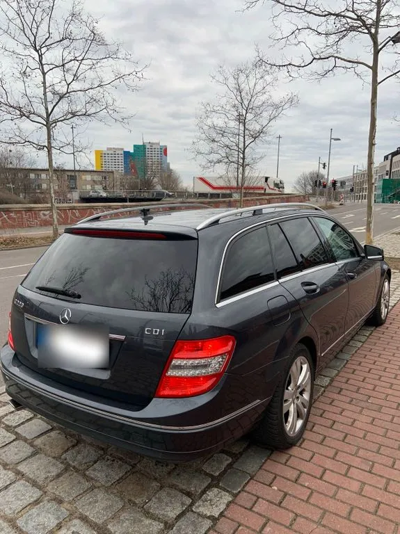 Mercedes-Benz C 220
