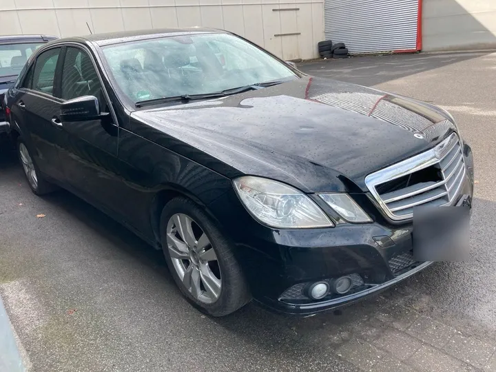 Mercedes-Benz E 220