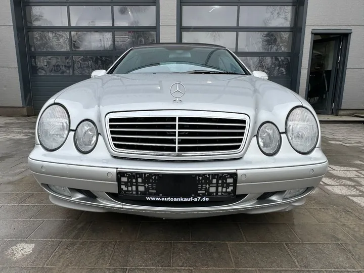 Mercedes-Benz CLK 200