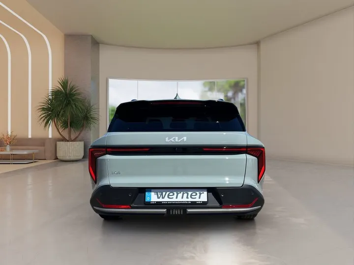 Kia K4