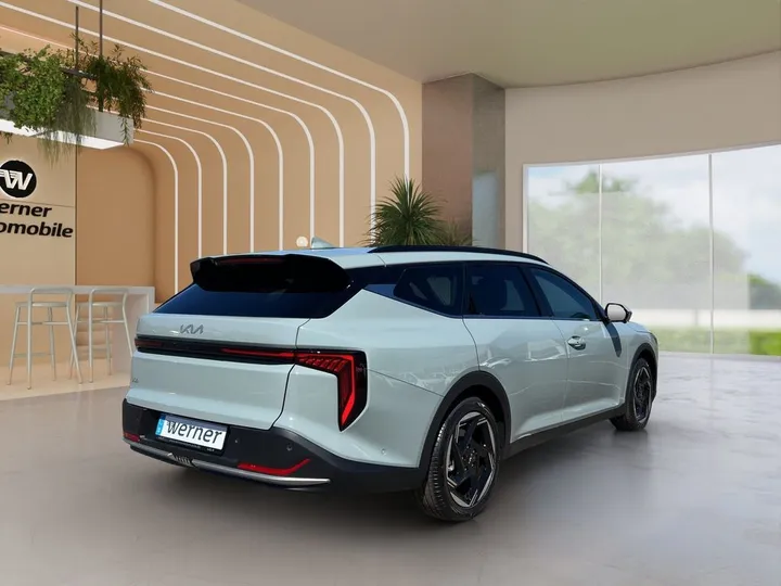 Kia K4