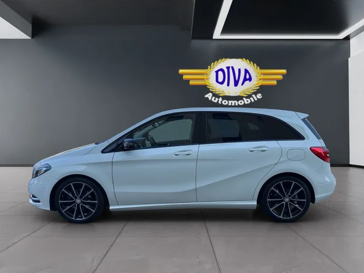 Mercedes-Benz B 180