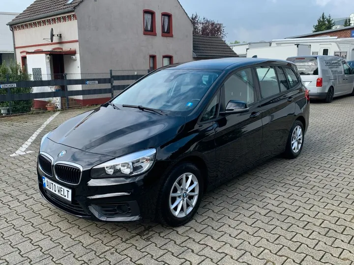 BMW 216