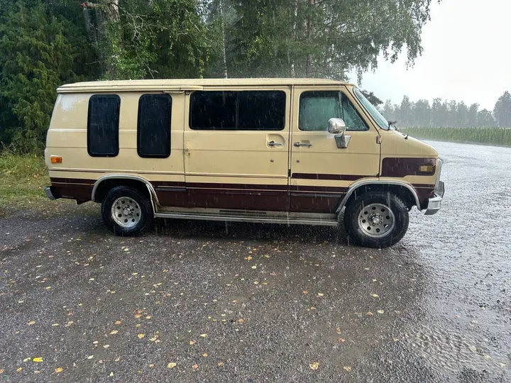Chevrolet Chevy Van