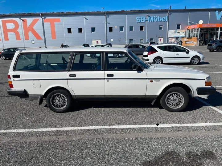 Volvo 240