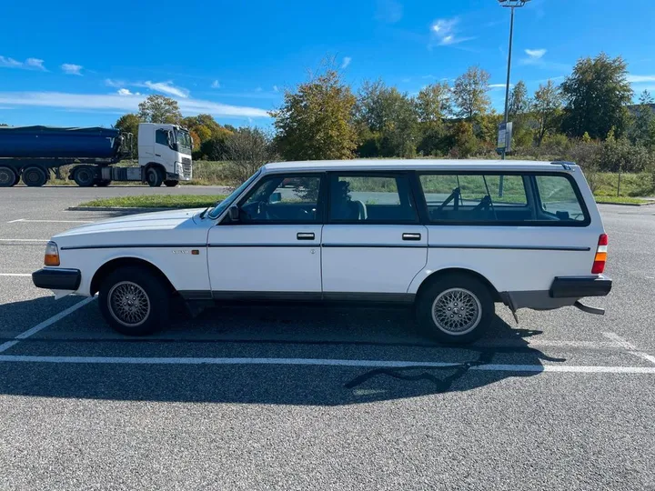 Volvo 240