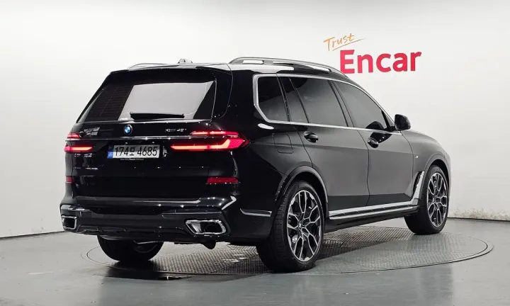 BMW X7
