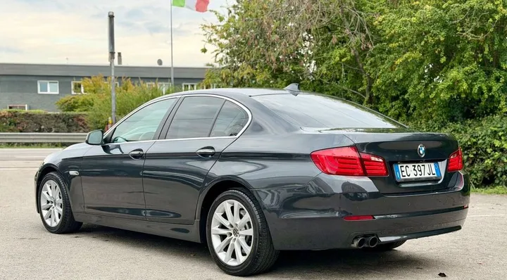 BMW 523