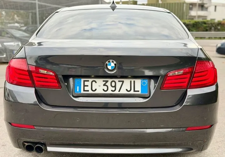 BMW 523