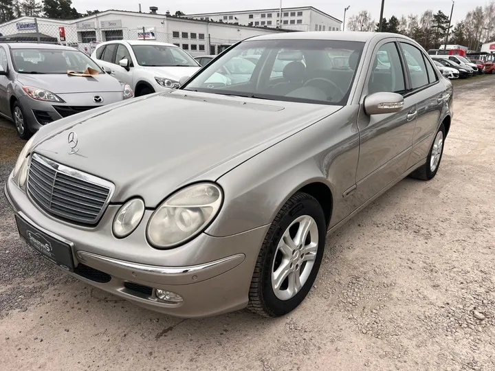 Mercedes-Benz E 320