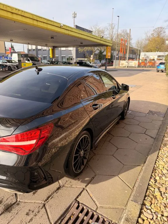 Mercedes-Benz CLA 200