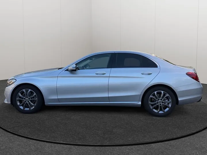 Mercedes-Benz C 180