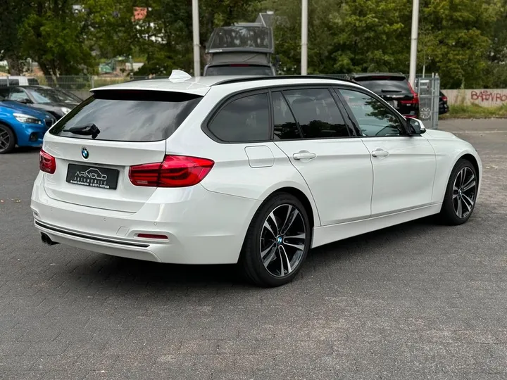 BMW 330